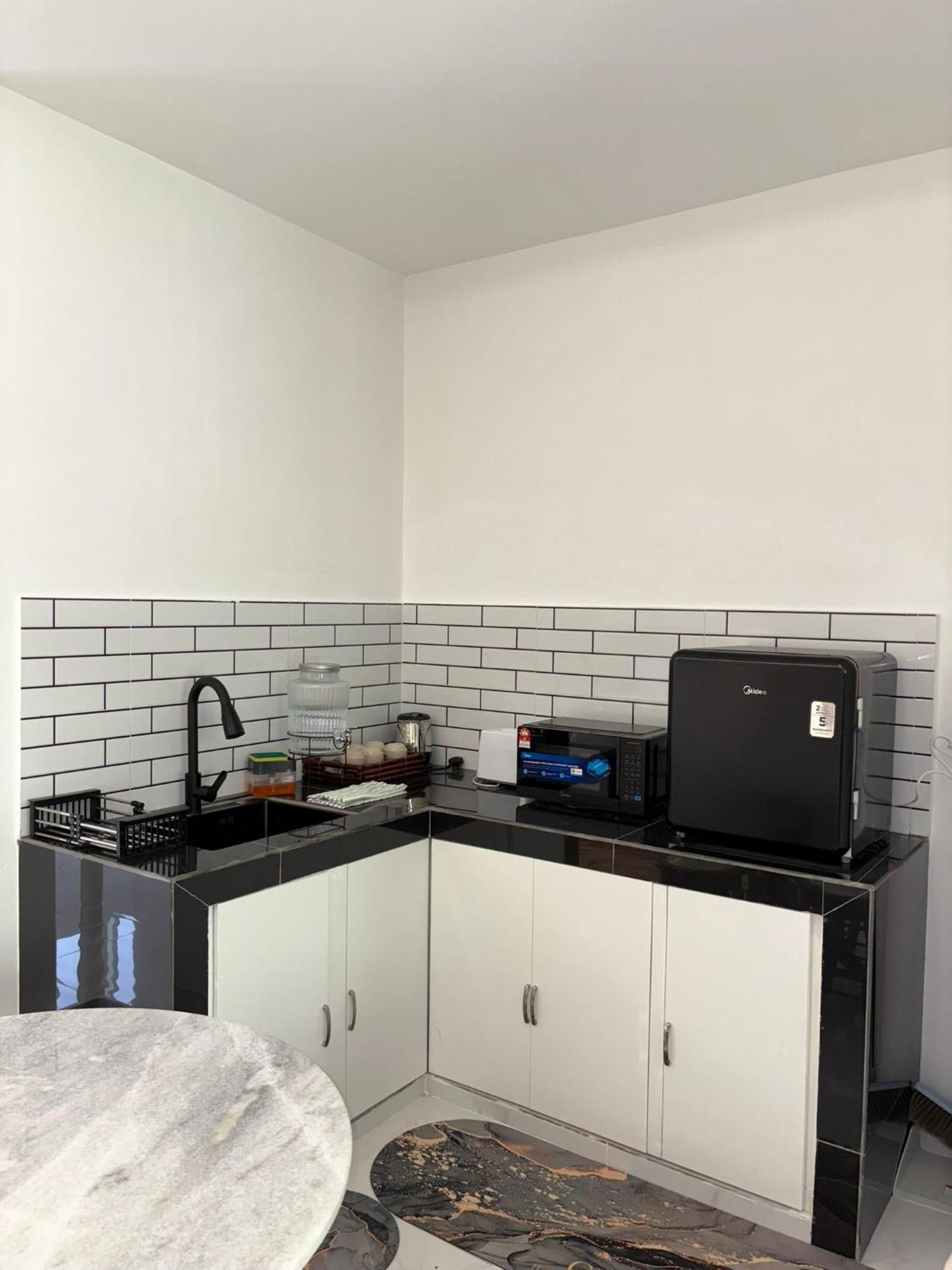 דאנגון Eleven25 Roomstay מראה חיצוני תמונה
