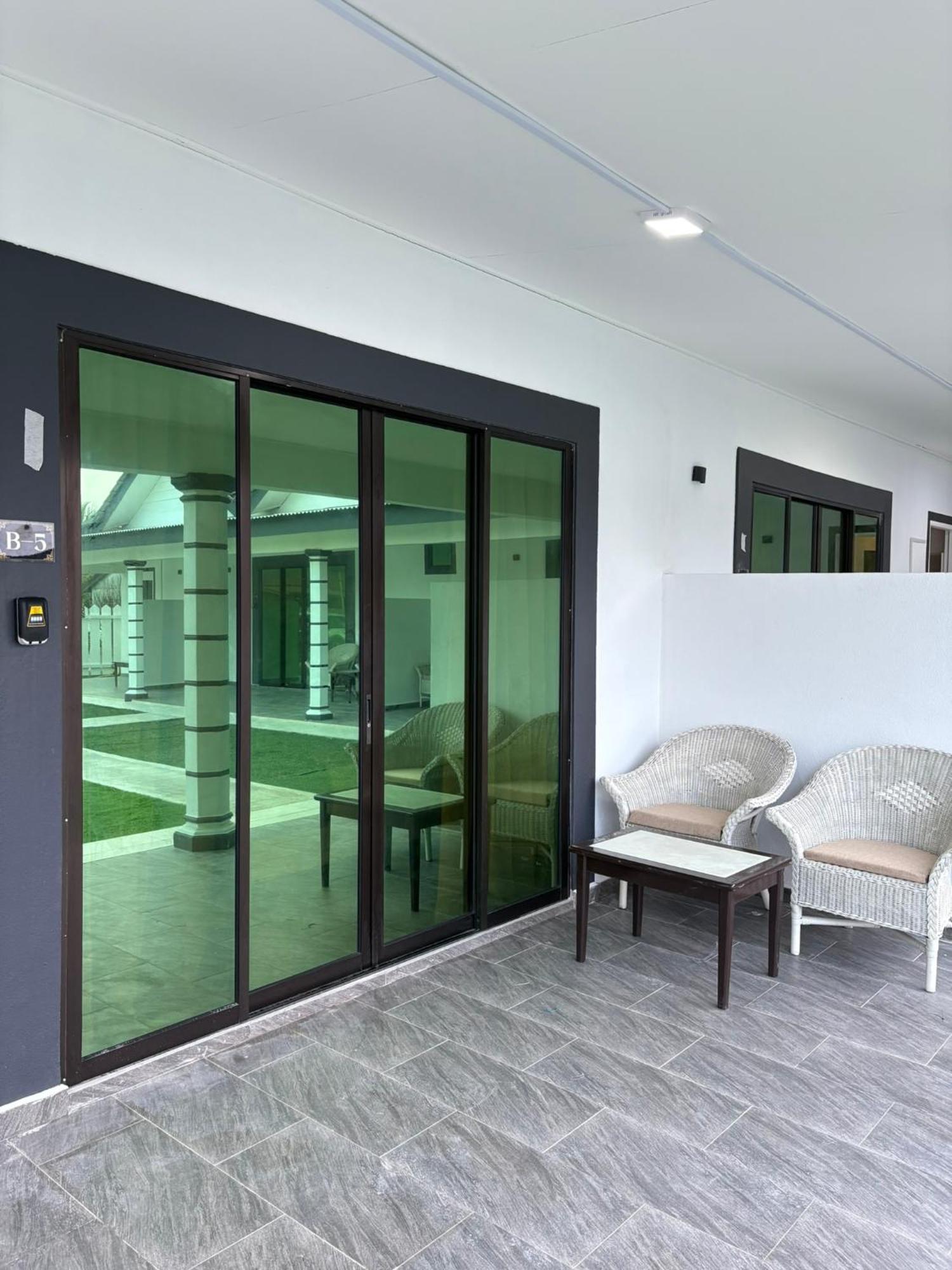 דאנגון Eleven25 Roomstay מראה חיצוני תמונה